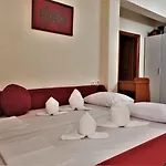 Apartment Family Yard House Kos Town
