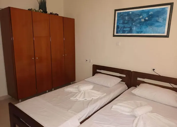 Family Yard House * Kos