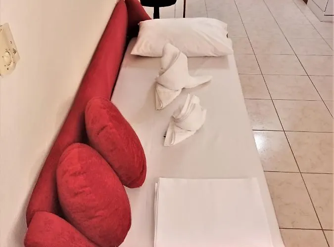 Family Yard House * Kos