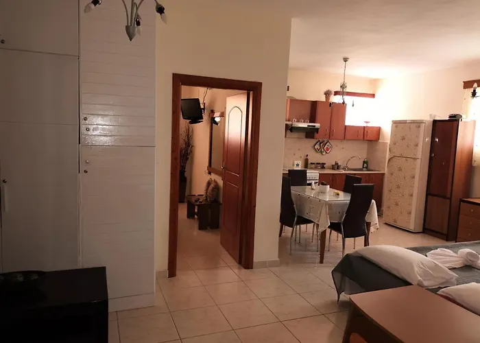 Family Yard House Apartament