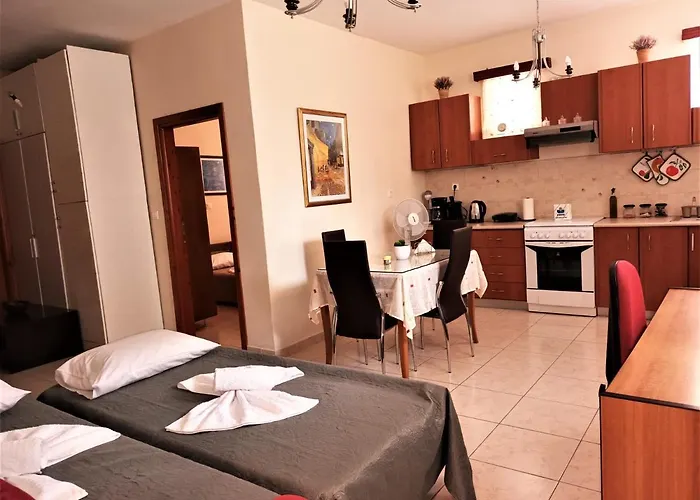 Family Yard House * Kos