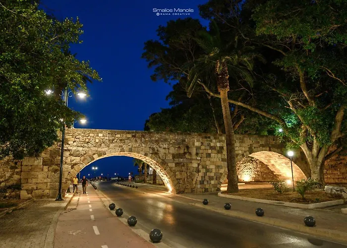 Family Yard House Kos