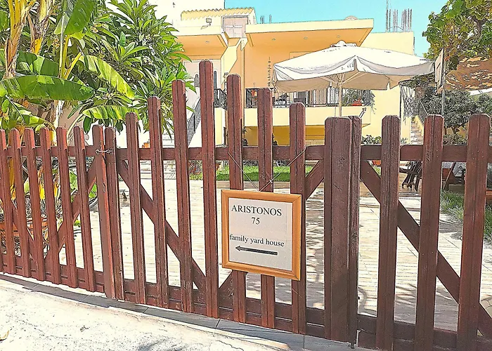 Family Yard House Apartament