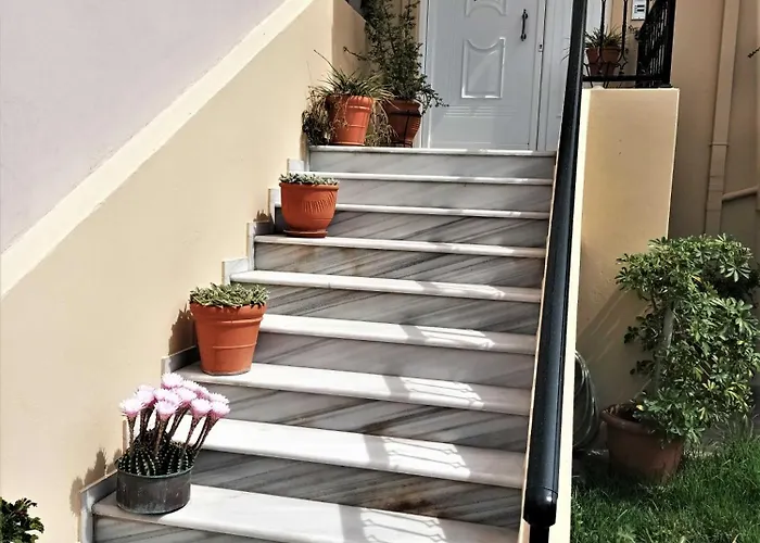 Family Yard House * Kos