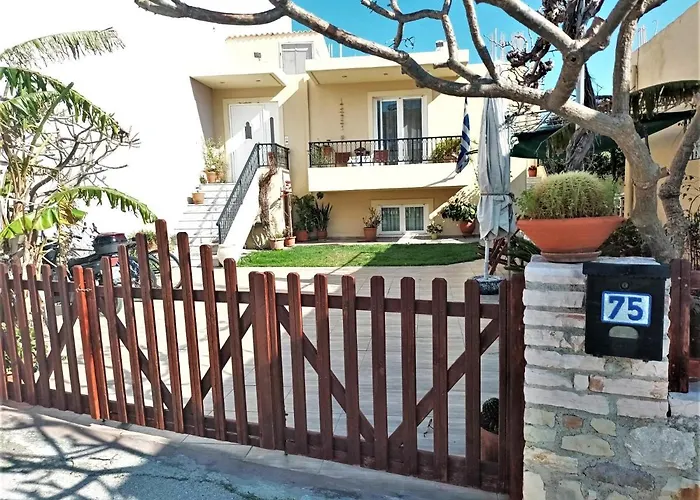Apartman Family Yard House