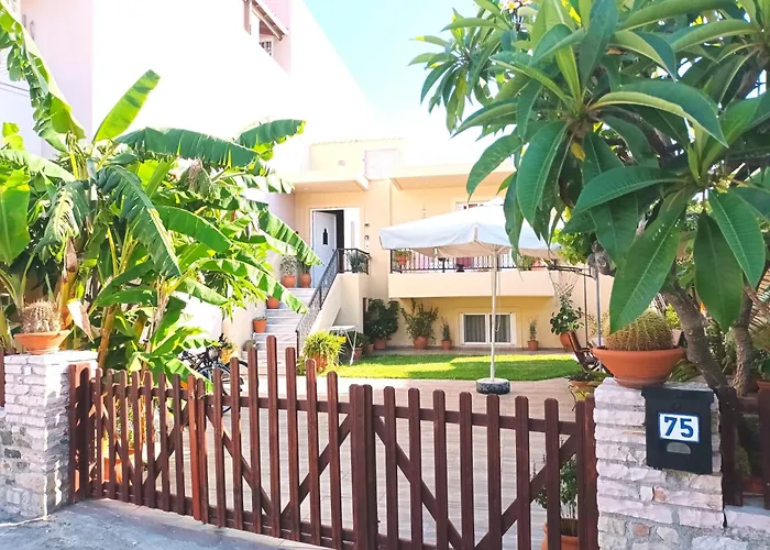 Apartman Family Yard House